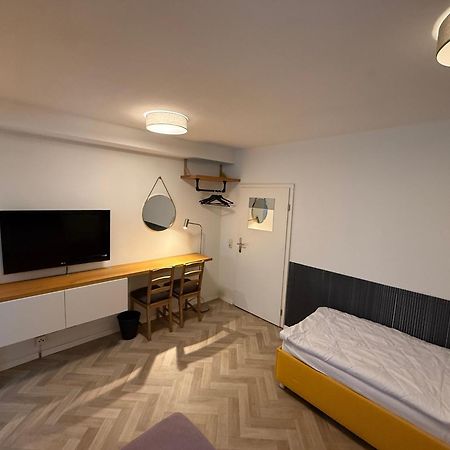 ארפורט Zentrumsnahes Monteurszimmer מראה חיצוני תמונה