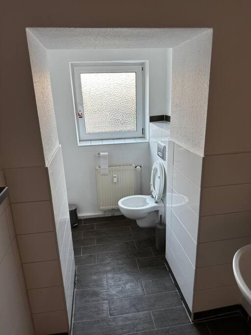 ארפורט Zentrumsnahes Monteurszimmer מראה חיצוני תמונה